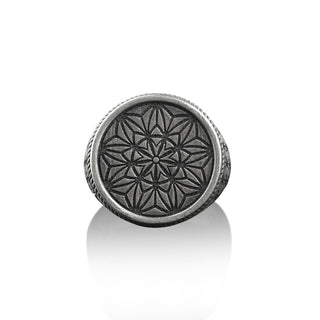Geometric Flower Sihnet Ring For Men in Sterling Silver, Floral Family Ring, Engraved Men Ring, Nature Jewelry, Dainty Ring, Memorial Gift
