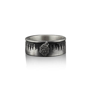 Howling wolf in forest under the moon handmade sterling silver men ring, Silver wolf and moon mans band, Silver animal ring, Ornament rings