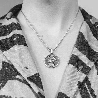 925 Silver Medusa Charm Necklace, Greek Mythology Medusa Pendant, Round Personalized Gorgon Medusa Madellion, Men Medusa Necklace, Best Gift