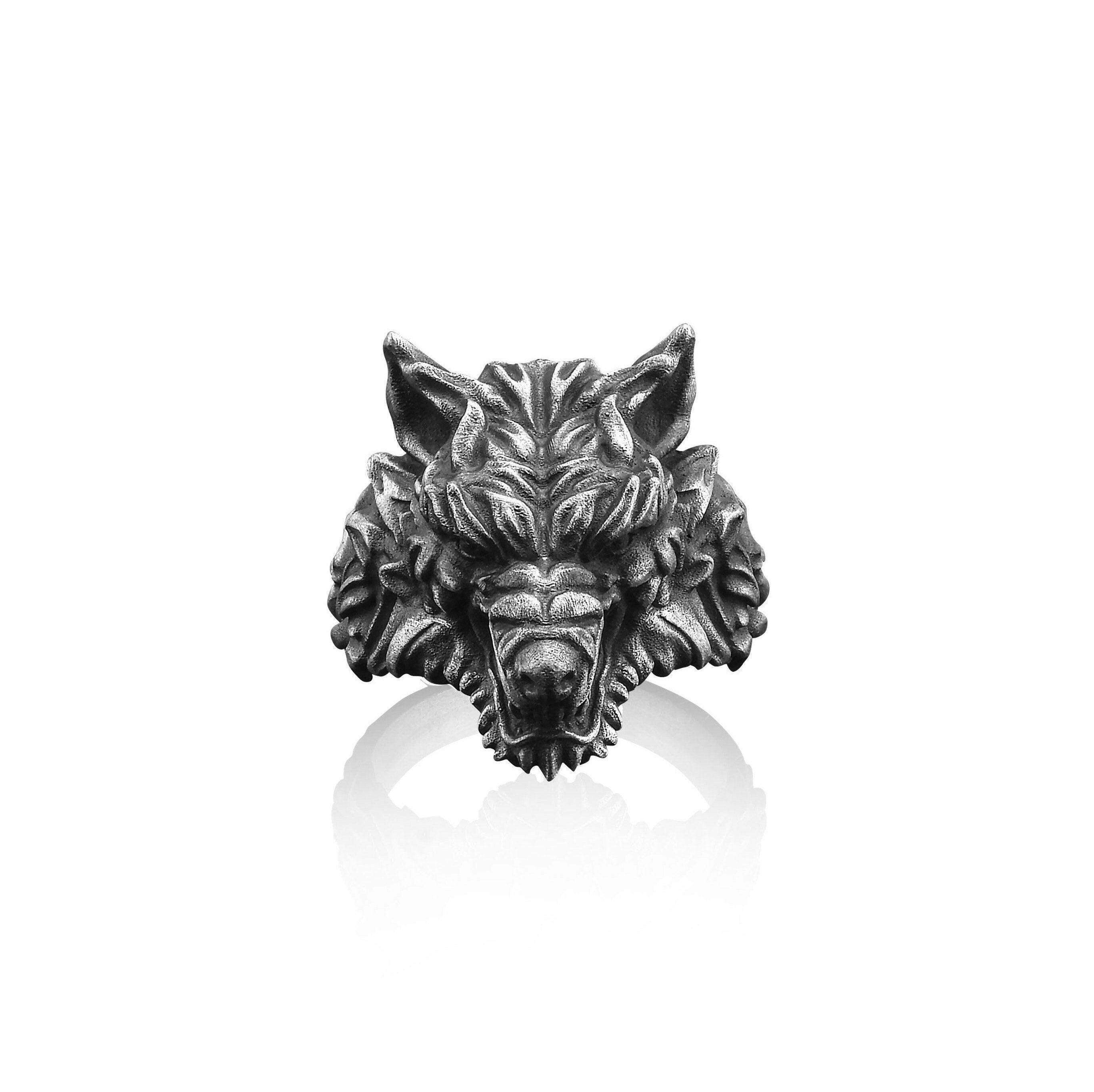 One of a kind wolf ring in sterling silver, Wolf head minimalist ring