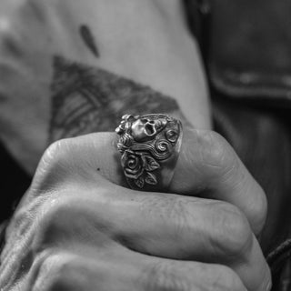 Skull with Hand Skeleton Handmade Sterling Silver Ring, Skull Gothic Ring, Skull Punk Ring, Skull Jewelry, Best Friend Ring, Ring for men