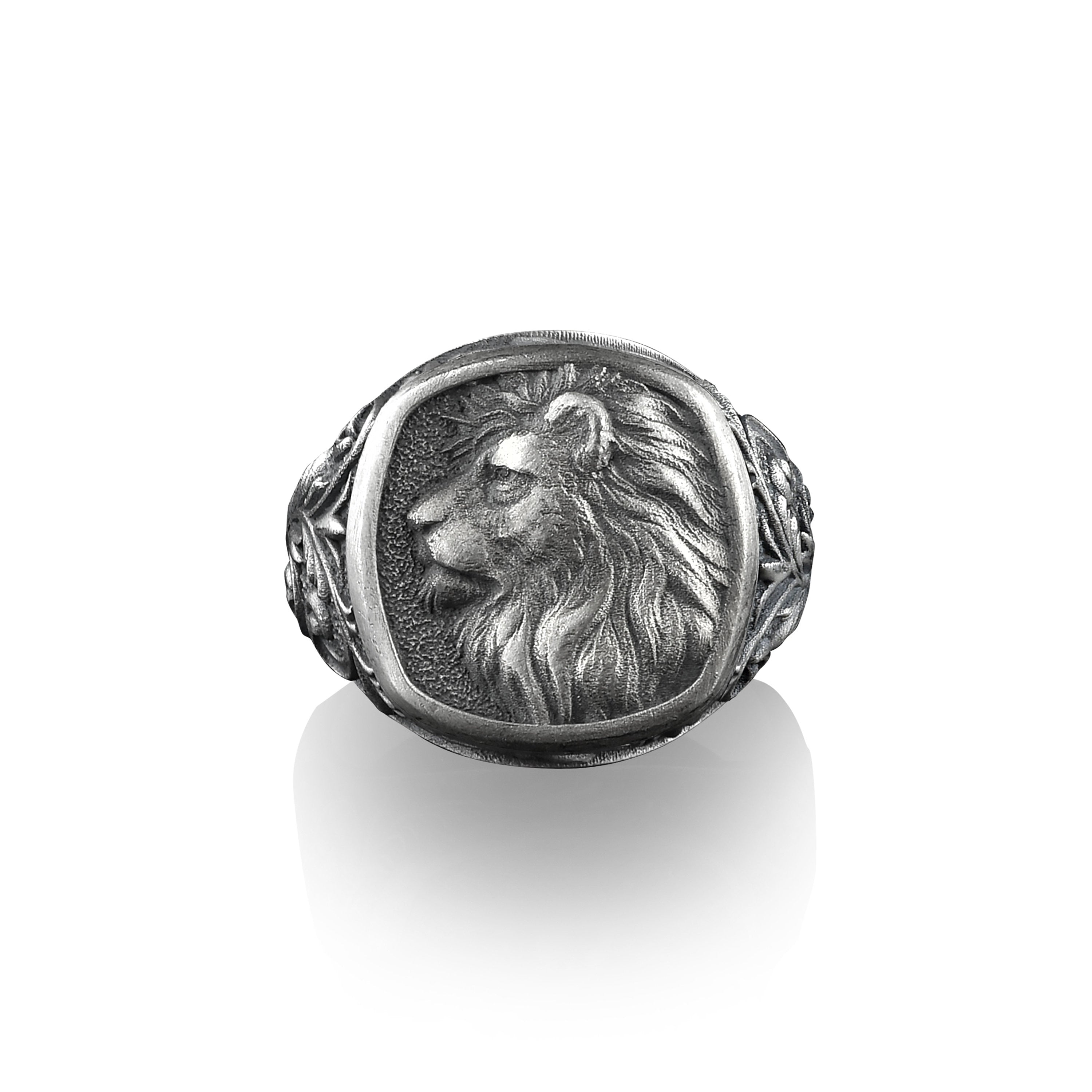 Lion head hot sale pinky ring