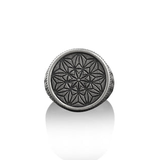 Geometric Flower Sihnet Ring For Men in Sterling Silver, Floral Family Ring, Engraved Men Ring, Nature Jewelry, Dainty Ring, Memorial Gift