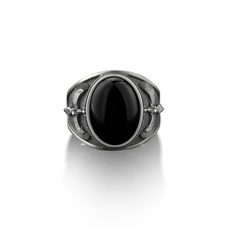 Protector and healer goddess isis with wings, Black onyx oval gemstone signet ring, Ancient egyptian divinity mythology ring, Unique Design